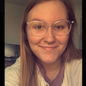 Meet your Posher, Madelyn